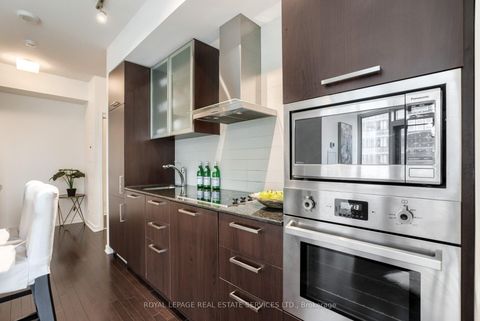 Photo 13 at 407 - 12 York Street, Waterfront Communities C1, Toronto