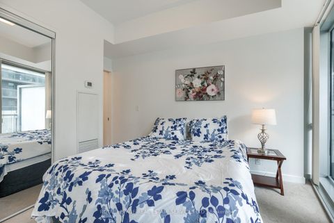 Photo 17 at 407 - 12 York Street, Waterfront Communities C1, Toronto