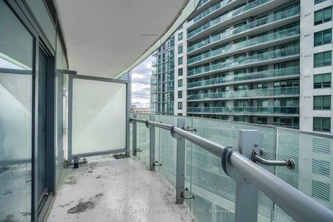 Photo 25 at 407 - 12 York Street, Waterfront Communities C1, Toronto