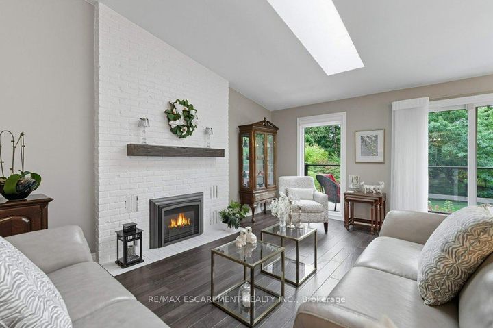Photo 4 at 31 Acredale Drive, Carlisle, Hamilton