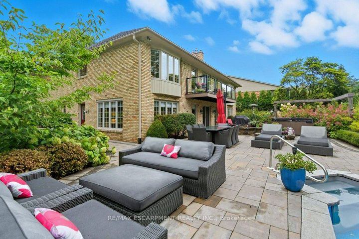Photo 45 at 31 Acredale Drive, Carlisle, Hamilton