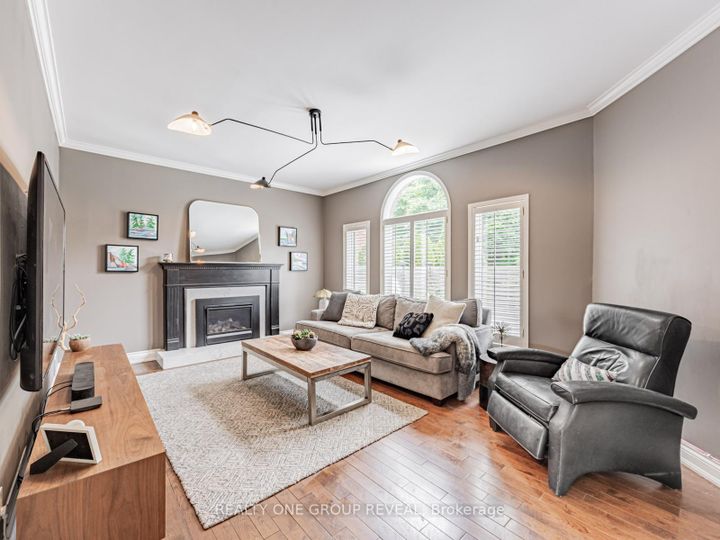 Photo 5 at 862 Baylawn Drive, Liverpool, Pickering