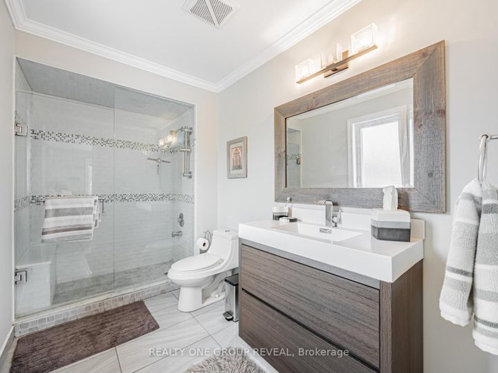 Photo 10 at 862 Baylawn Drive, Liverpool, Pickering