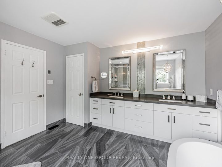 Photo 16 at 862 Baylawn Drive, Liverpool, Pickering