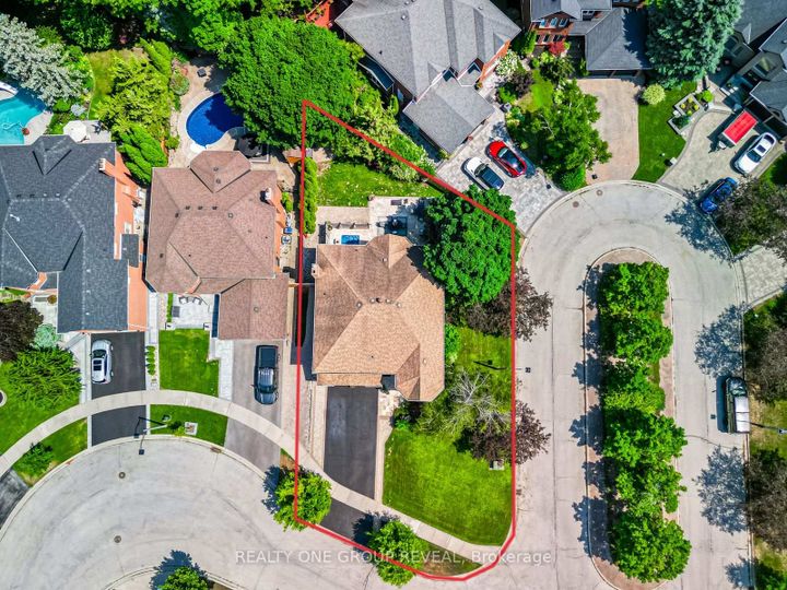 Photo 24 at 862 Baylawn Drive, Liverpool, Pickering