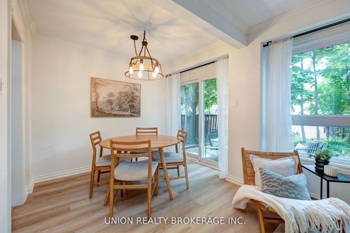 Photo 7 at 2423 Brasilia Circle, Meadowvale, Mississauga