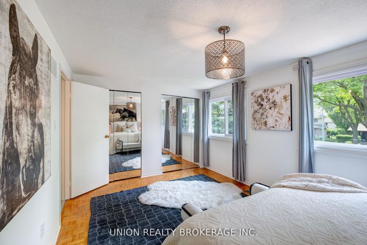 Photo 15 at 2423 Brasilia Circle, Meadowvale, Mississauga