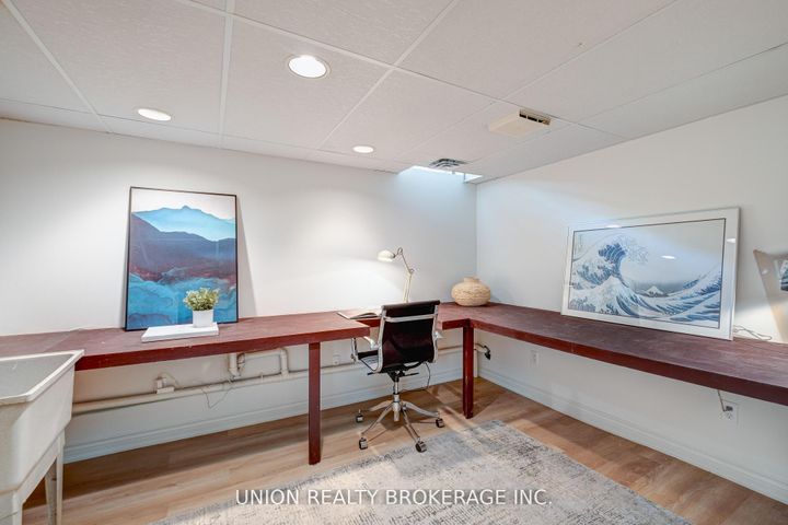 Photo 22 at 2423 Brasilia Circle, Meadowvale, Mississauga