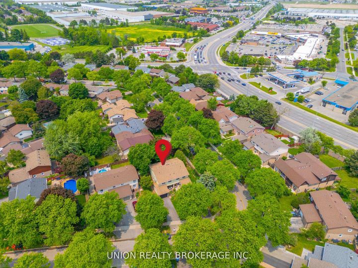 Photo 32 at 2423 Brasilia Circle, Meadowvale, Mississauga