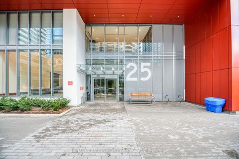 Photo 3 at 2007 - 25 Holly Street, Mount Pleasant East, Toronto