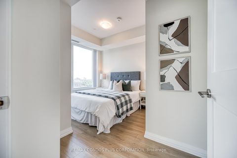 Photo 14 at 2007 - 25 Holly Street, Mount Pleasant East, Toronto