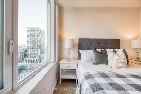 Photo 17 at 2007 - 25 Holly Street, Mount Pleasant East, Toronto