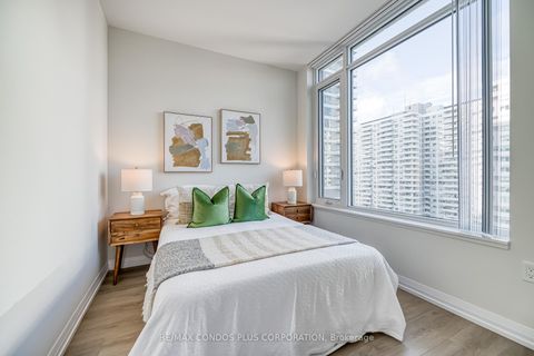 Photo 18 at 2007 - 25 Holly Street, Mount Pleasant East, Toronto