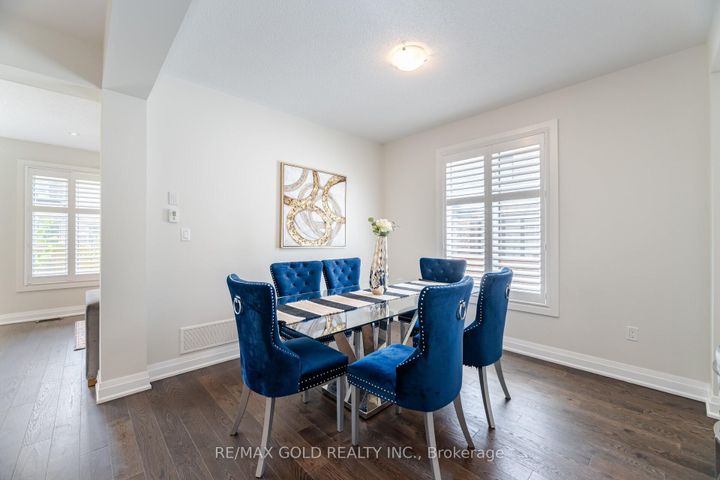 Photo 6 at 209 Castle Oaks Crossing, Bram East, Brampton
