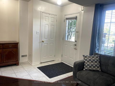 Photo 4 at 173 Torbarrie Road, CFB, Toronto