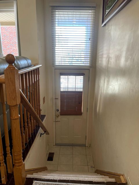 Photo 8 at 173 Torbarrie Road, CFB, Toronto