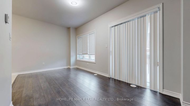 Photo 3 at 26 BORERS CREEK Circle, Waterdown, Hamilton