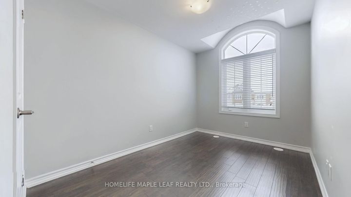 Photo 32 at 26 BORERS CREEK Circle, Waterdown, Hamilton