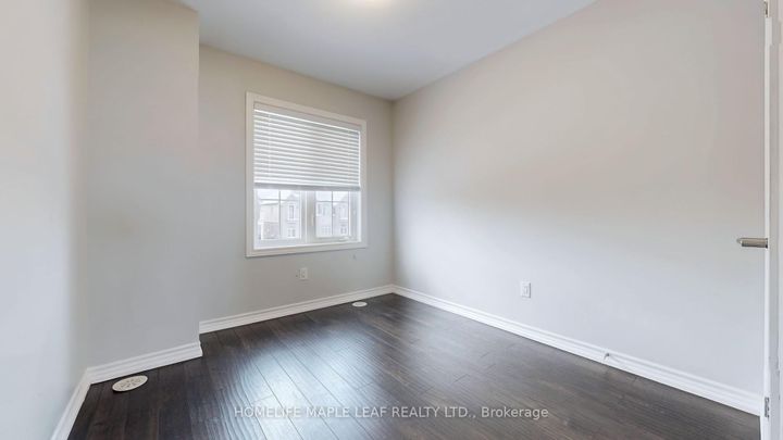 Photo 35 at 26 BORERS CREEK Circle, Waterdown, Hamilton