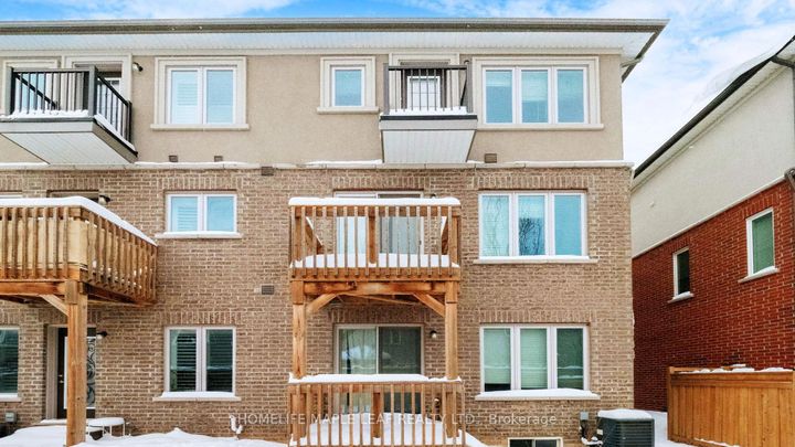 Photo 40 at 26 BORERS CREEK Circle, Waterdown, Hamilton