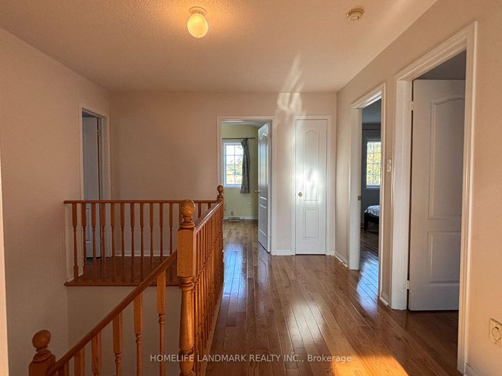 Photo 14 at 28 Stonebridge Boulevard, L'Amoreaux, Toronto