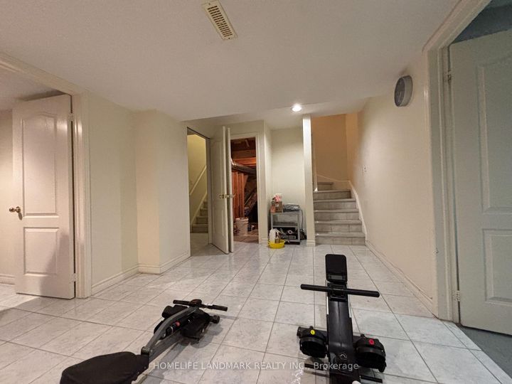 Photo 23 at 28 Stonebridge Boulevard, L'Amoreaux, Toronto