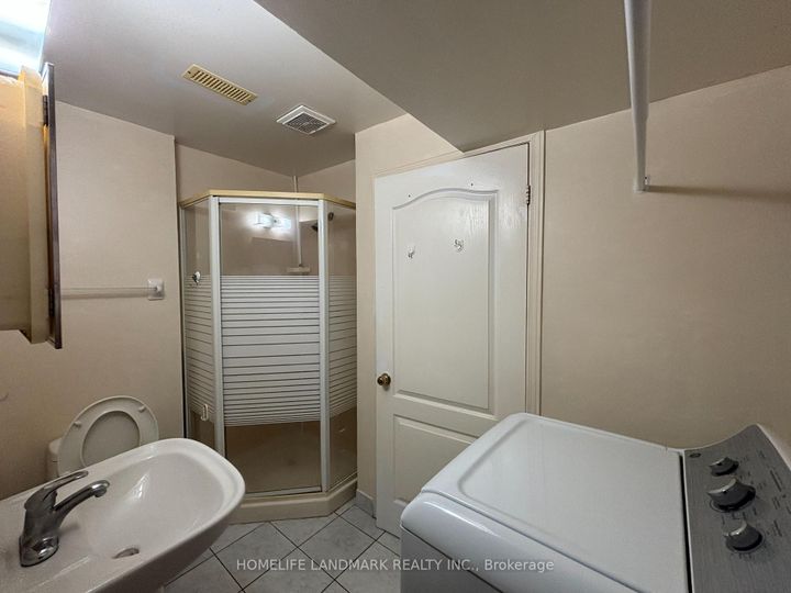 Photo 31 at 28 Stonebridge Boulevard, L'Amoreaux, Toronto