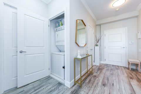 Photo 5 at 609 - 15 Windermere Avenue, Swansea, Toronto