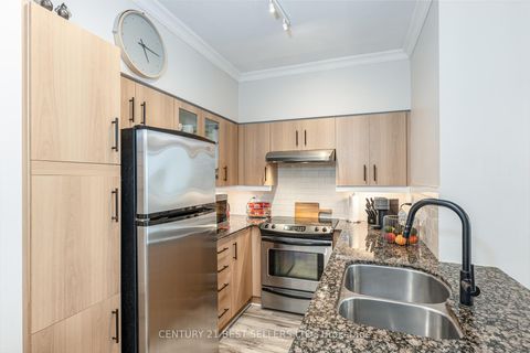 Photo 15 at 609 - 15 Windermere Avenue, Swansea, Toronto