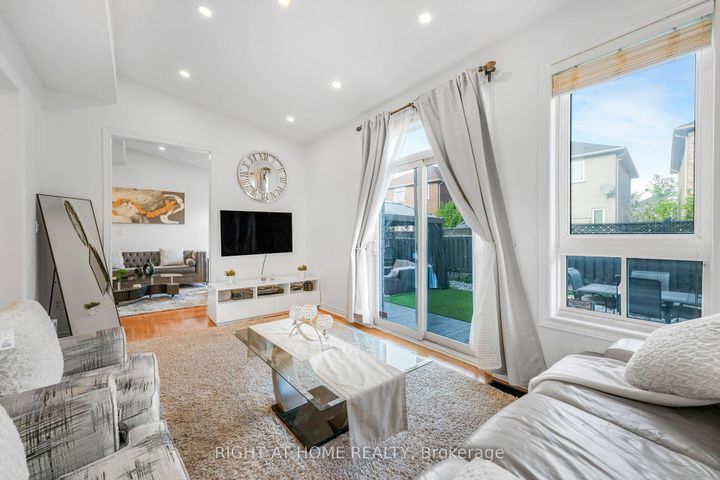 Photo 12 at 5651 Patron cove E, Churchill Meadows, Mississauga