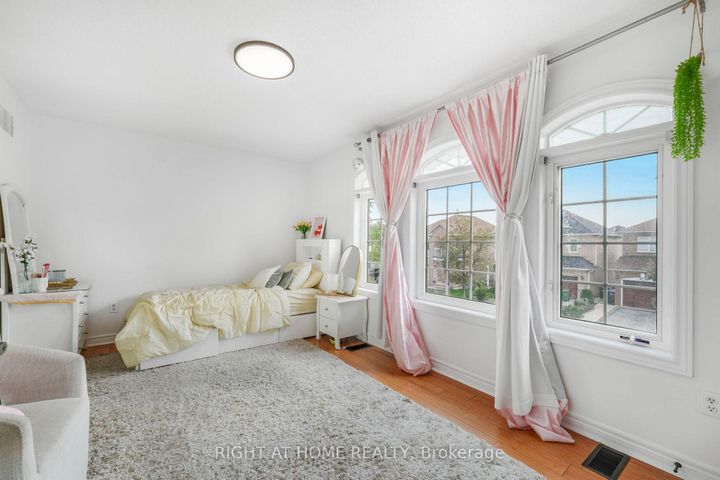 Photo 15 at 5651 Patron cove E, Churchill Meadows, Mississauga