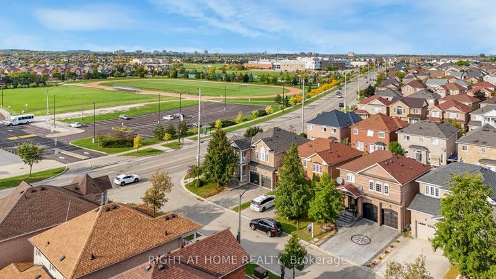 Photo 24 at 5651 Patron cove E, Churchill Meadows, Mississauga