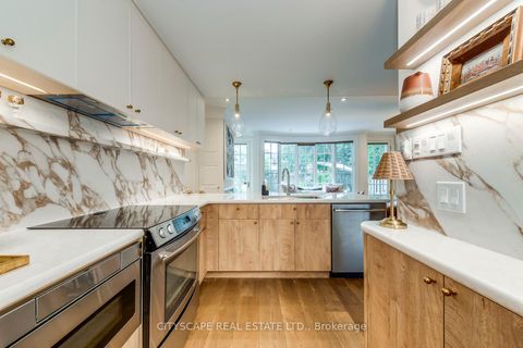 Photo 13 at 469 St Clements Avenue, Lawrence Park South, Toronto