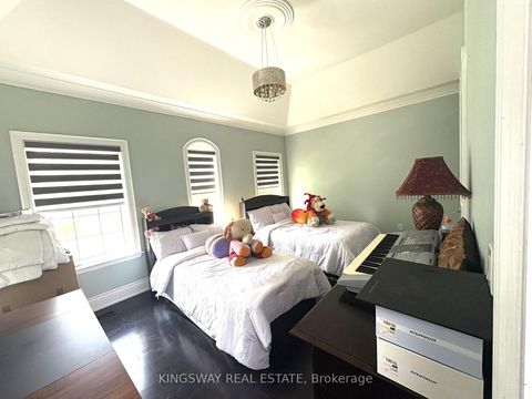 Photo 11 at 3686 Ellesmere Road S, Highland Creek, Toronto