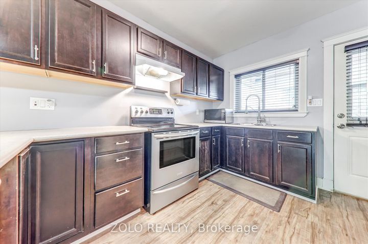 Photo 9 at 739 Cedar Street, Lakeview, Oshawa