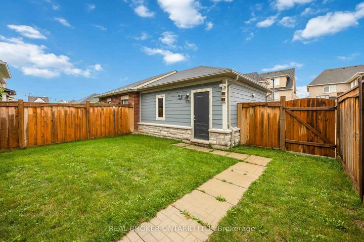Photo 43 at 18 Lawrence Pilkington Avenue, Cornell, Markham