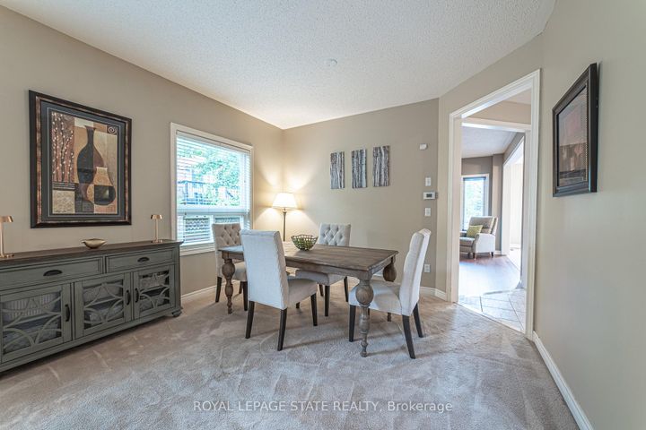 Photo 7 at 120 Sundial Crescent, Dundas, Hamilton