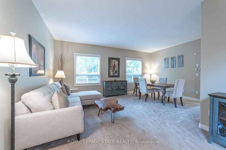 Photo 8 at 120 Sundial Crescent, Dundas, Hamilton