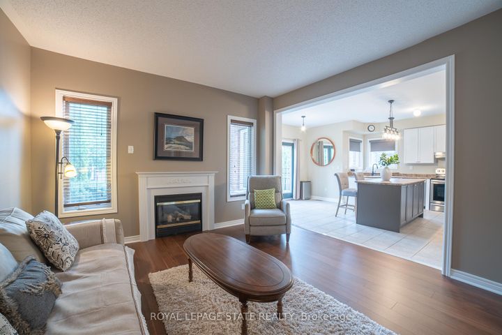 Photo 12 at 120 Sundial Crescent, Dundas, Hamilton