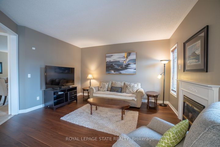 Photo 20 at 120 Sundial Crescent, Dundas, Hamilton