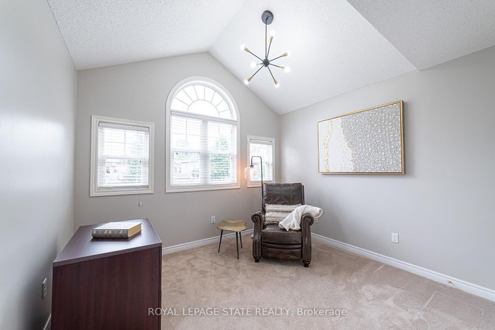 Photo 23 at 120 Sundial Crescent, Dundas, Hamilton