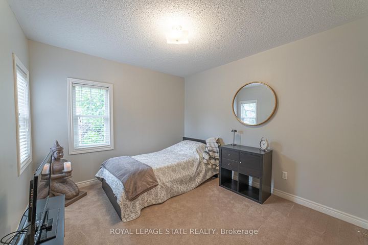 Photo 24 at 120 Sundial Crescent, Dundas, Hamilton