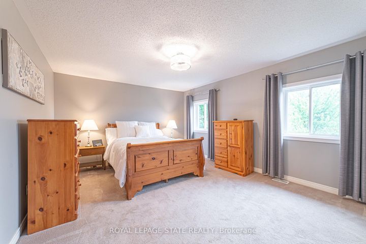 Photo 28 at 120 Sundial Crescent, Dundas, Hamilton