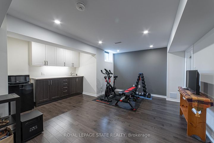 Photo 39 at 120 Sundial Crescent, Dundas, Hamilton