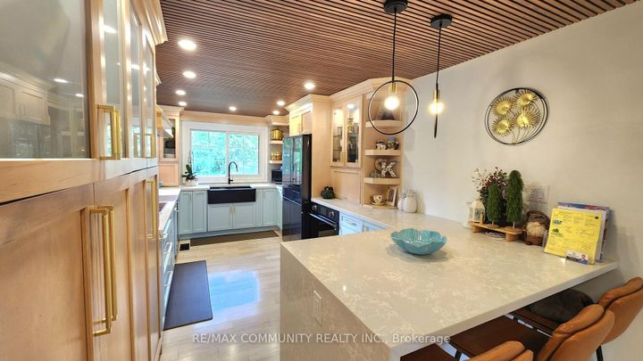 Photo 8 at 168 Kingslake Road, Don Valley Village, Toronto