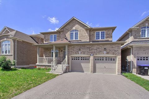 Photo 2 at 992 Green Street, Lefroy, Innisfil