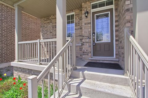 Photo 4 at 992 Green Street, Lefroy, Innisfil