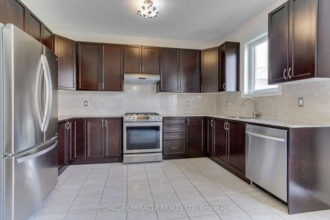 Photo 12 at 992 Green Street, Lefroy, Innisfil