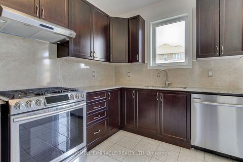Photo 14 at 992 Green Street, Lefroy, Innisfil