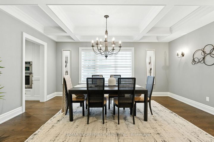 Photo 8 at 391 Patricia Drive, Bayview, Burlington